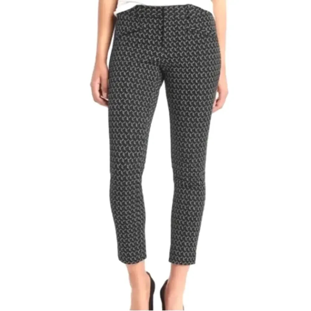 GAP Skinny Ankle Career Pants in‎ Black Dot Print